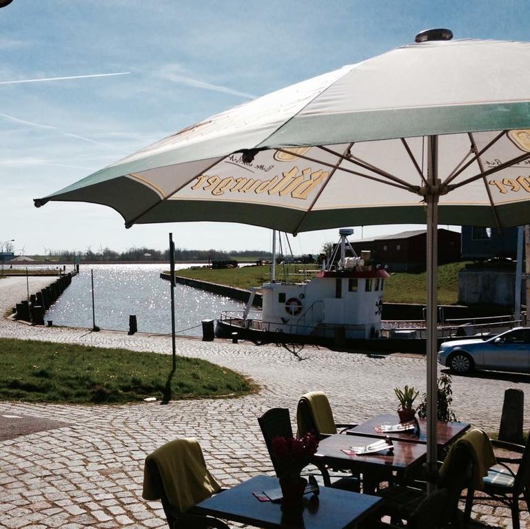 Gasthaus Hafenblick Тённинг Экстерьер фото